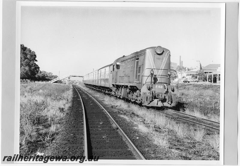 P10096
F class 42, Subiaco, Fremantle bound suburban passenger train
