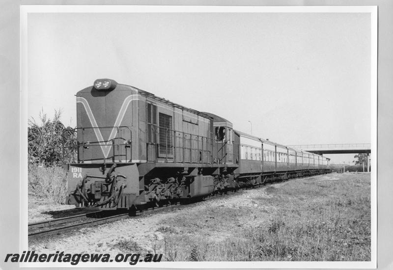 P10121
RA class 1910, East Perth, heading the southbound 