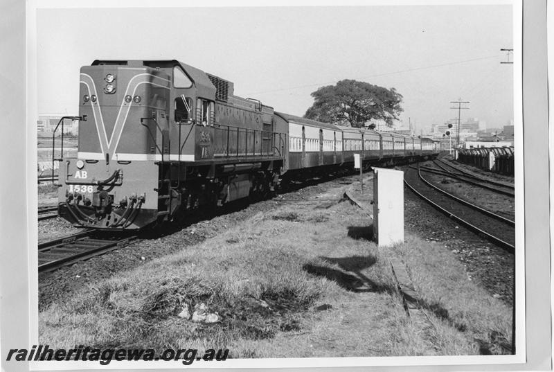 P10123
AB class 1536, East Perth, heading the southbound 