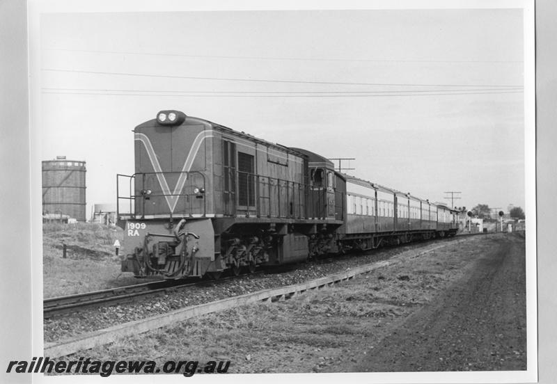 P10128
RA class 1909, East Perth, heading the 