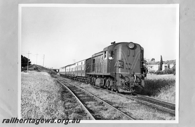 P10135
C class 1702, suburban passenger train.
