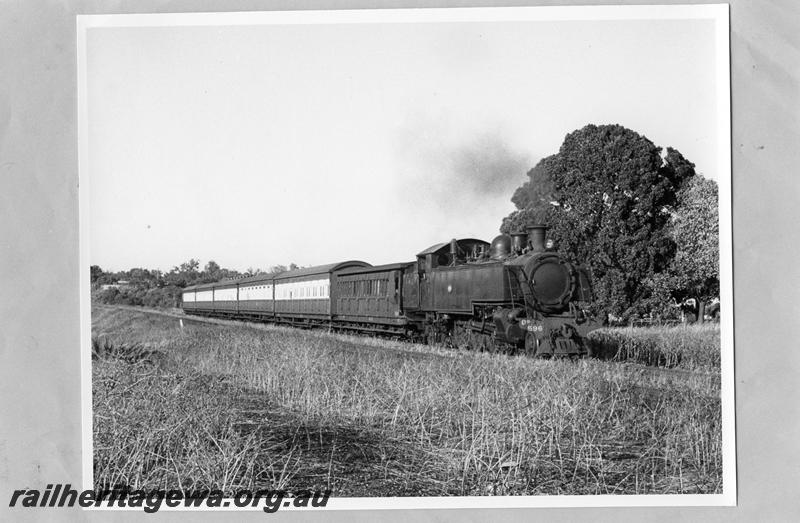 P10138
DD class 596, AD class carriage behind the loco, on the 