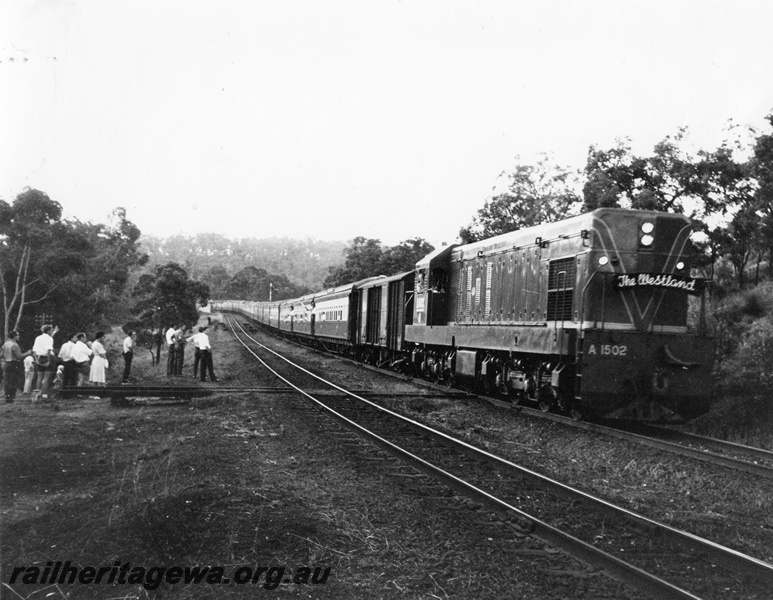 P10304
A class 1502 in green livery hauling 