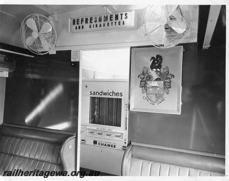 P10425
End of AYU class carriage showing Refreshment vending machines as used on Bunbury Belle service.
