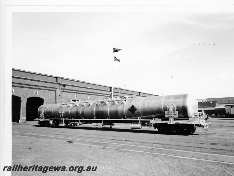P10511
JGE class 358 fuel tank wagon outside Block 1 at Midland Workshops prior to being released to traffic.
