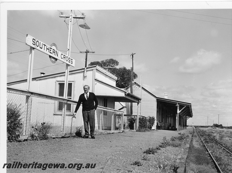 P10530
Southern Cross Station, with Station, pictured not long before the narrow gauge EGR line was closed.
