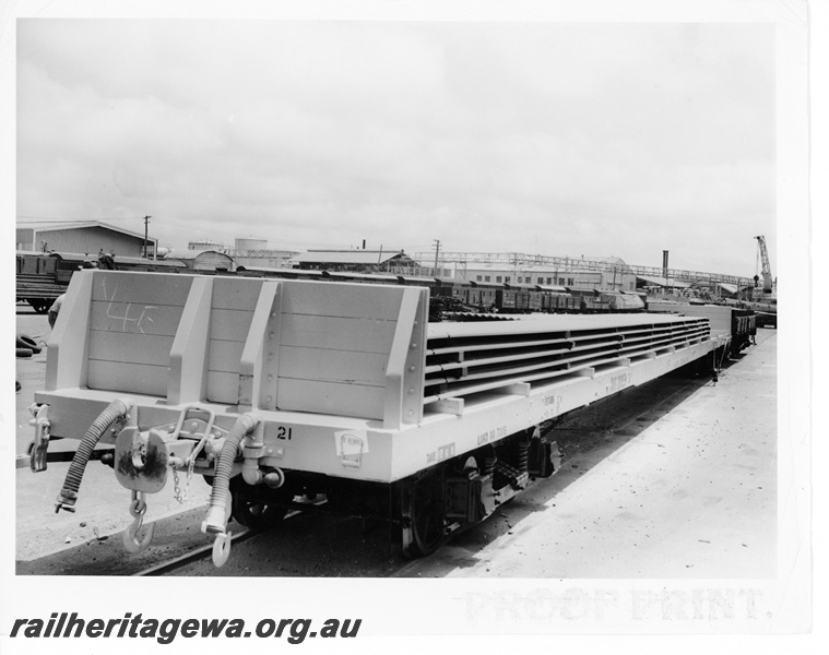 P10558
Galvanised sheet iron loaded onto wagon QMD20059 at North Fremantle. Load awaiting securing. See P10557.
