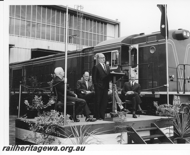 P10581
2 of 2. Official handover at Forrestfield Locomotive Depot of locomotive D class 1561 and RA class 1913
