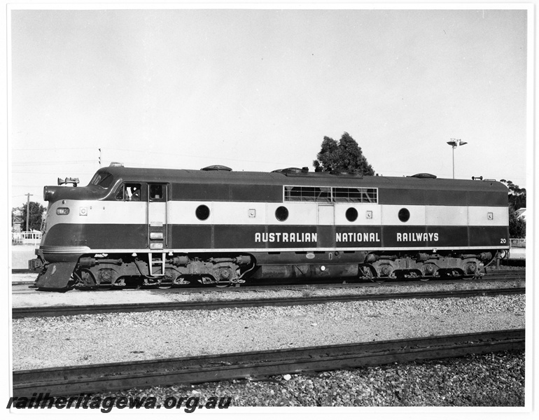 P10892
Commonwealth Railways (CR) GM class 20 diesel locomotive at an Unknown location.
