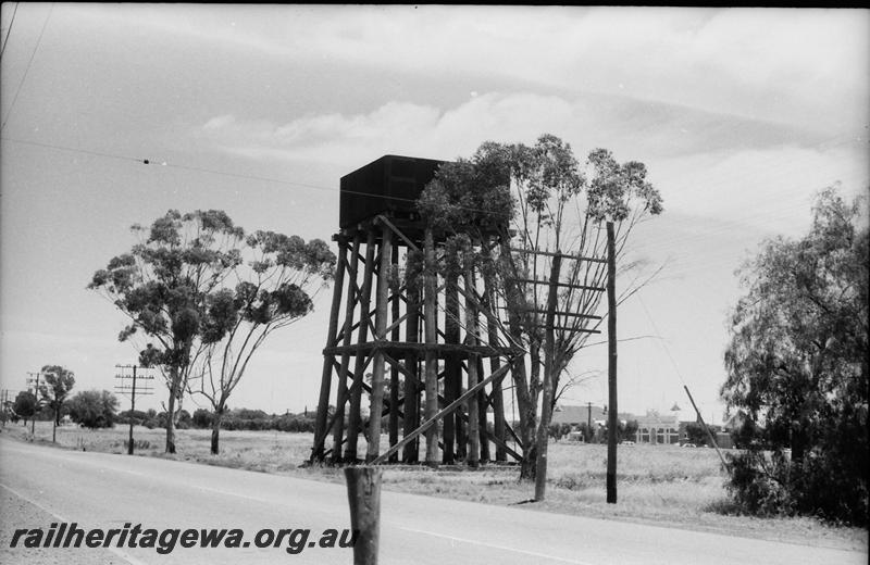 P11065
Water tower, Cunderdin, EGR line.
