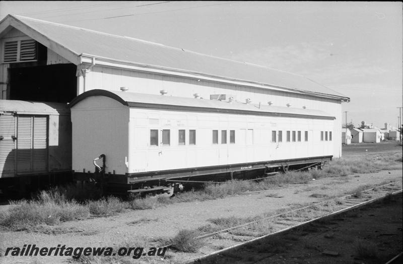 P11139
VW class 2140, ex AW class 329 carriage, MT magnet, NR line, end and side view.
