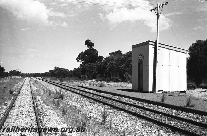 P11189
Out of shed, Mooliabeenee, MR line, trackside and side view, same as P9500.
