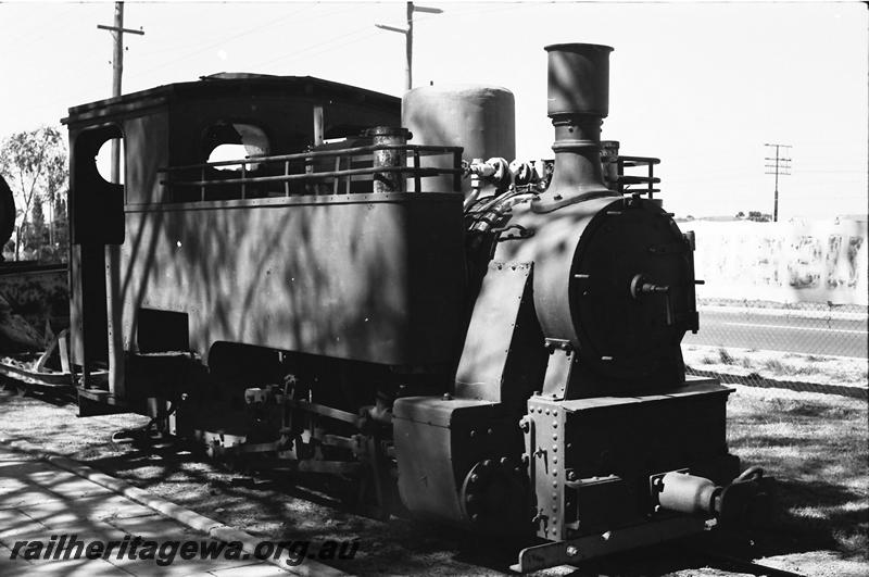 P11206
Lake View & Star mine Orenstein & Koppel loco, Rail Transport Museum, Bassendean, side and front view.
