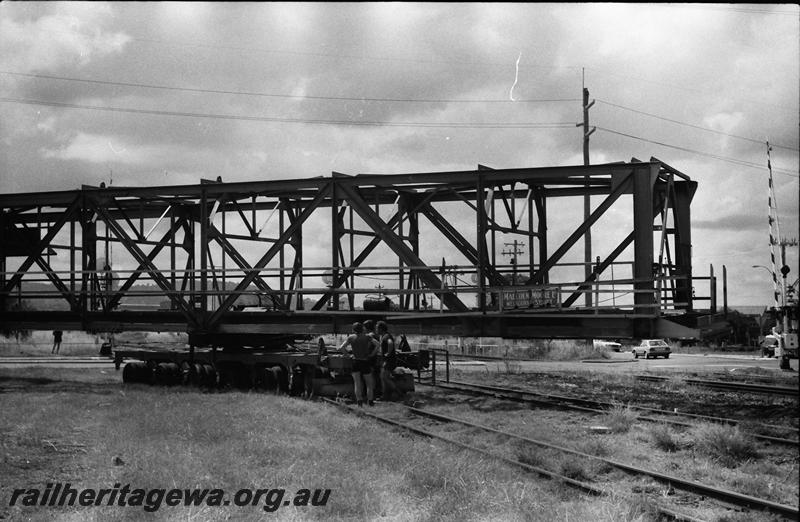 P11219
3 of 5 views of the transportation of the gantry from the Midland Coal Dam to the rail depot in Bellevue
