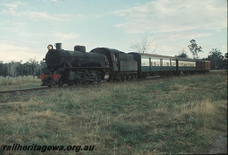 P11253
W class 912, Bunbury - Perth holiday passenger, bogie van for luggage, goods brakevan. SWR line.
