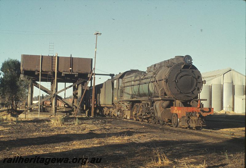 P11323
S class 546, goods train, water tower with a 13, 000 gallon tank, water column, wheat bin, taking water, Williams. BN line.
