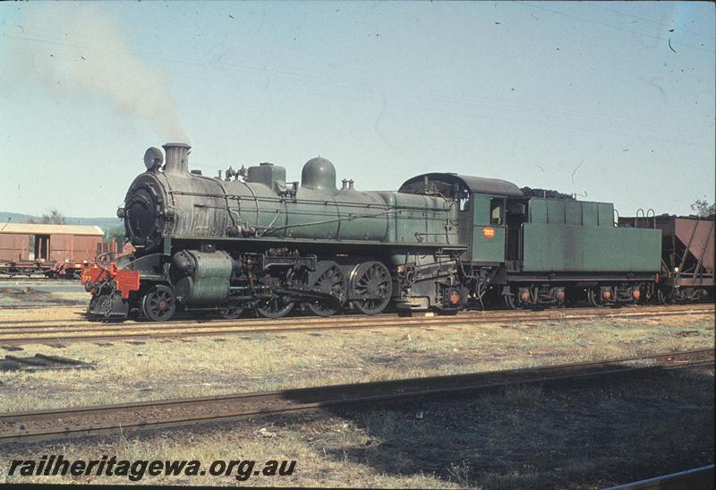 P11342
PMR class 727, up goods, Pinjarra. SWR line.
