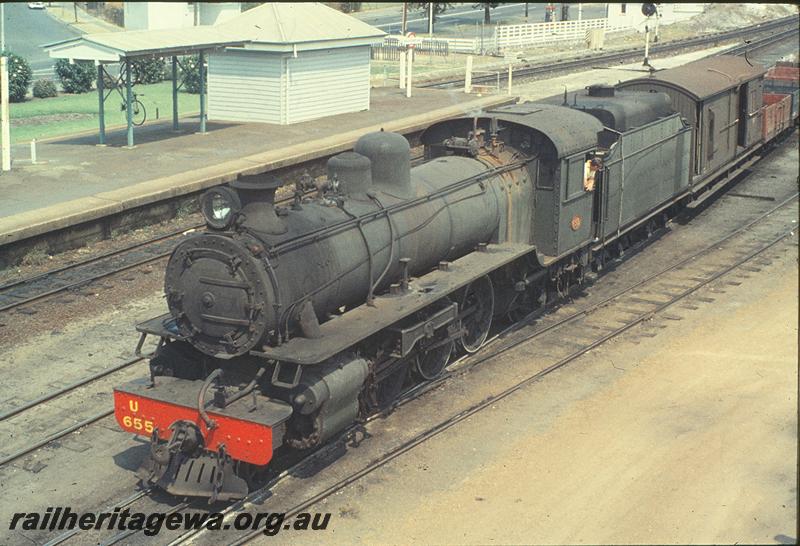 P11414
U class 655, part of platform, shed and bike racks, nameboard, shunting train, Bassendean. ER line.
