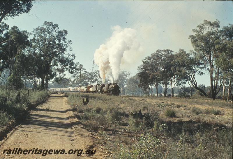 P11459
W class 931 with travelling water tank, S class, west of Hillman. BN line.
