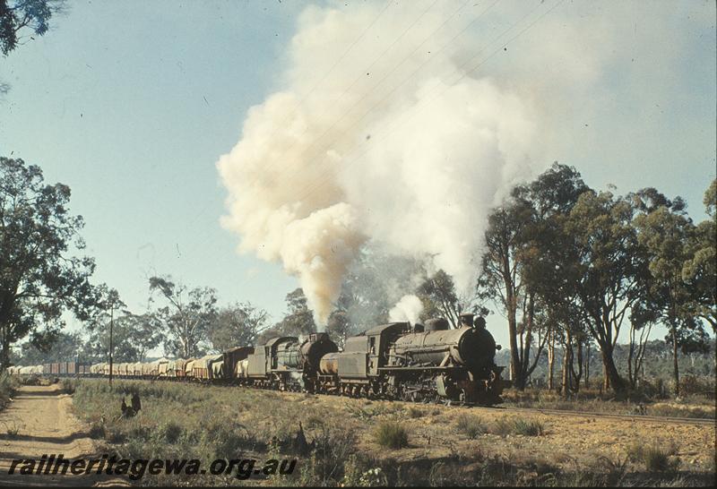 P11460
W class 931 with travelling water tank, S class, west of Hillman. BN line.
