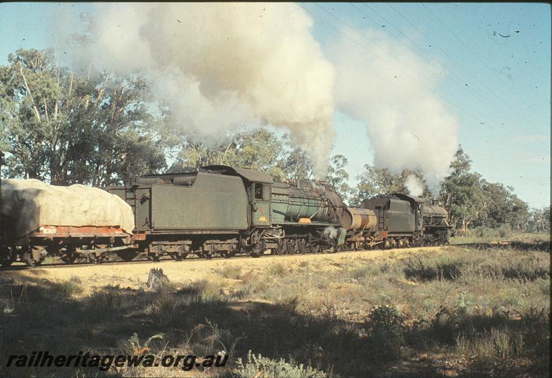 P11461
W class 931 with travelling water tank, S class, west of Hillman. BN line.
