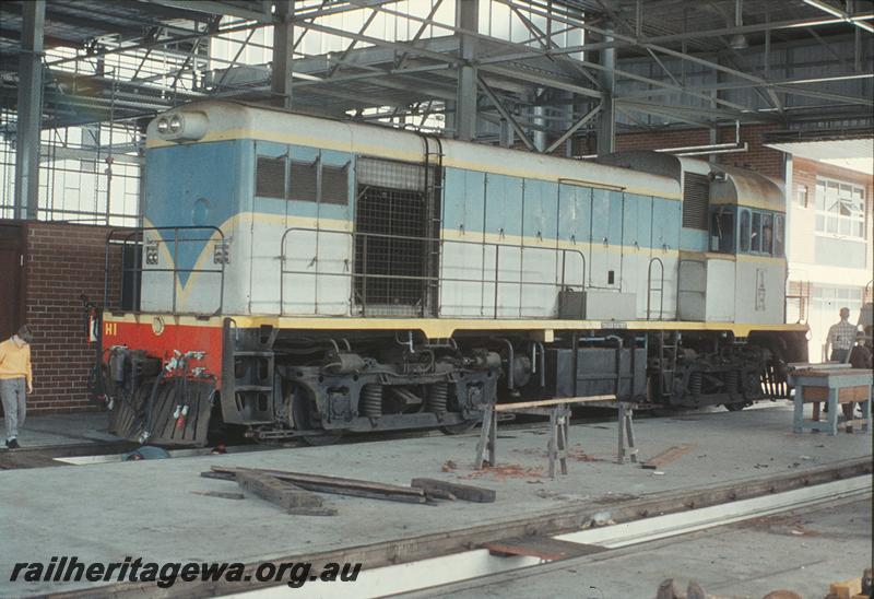 P11477
H class 1, Avon loco shed. Avon Valley line.
