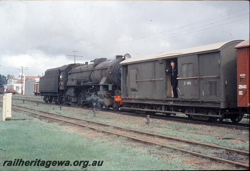 P11520
V class 1201, assisting in rear of Up goods hauled by V class 1210, Z class 483 brakevan, DC class 21472 with viewing window, departing Narrogin. GSR line.
