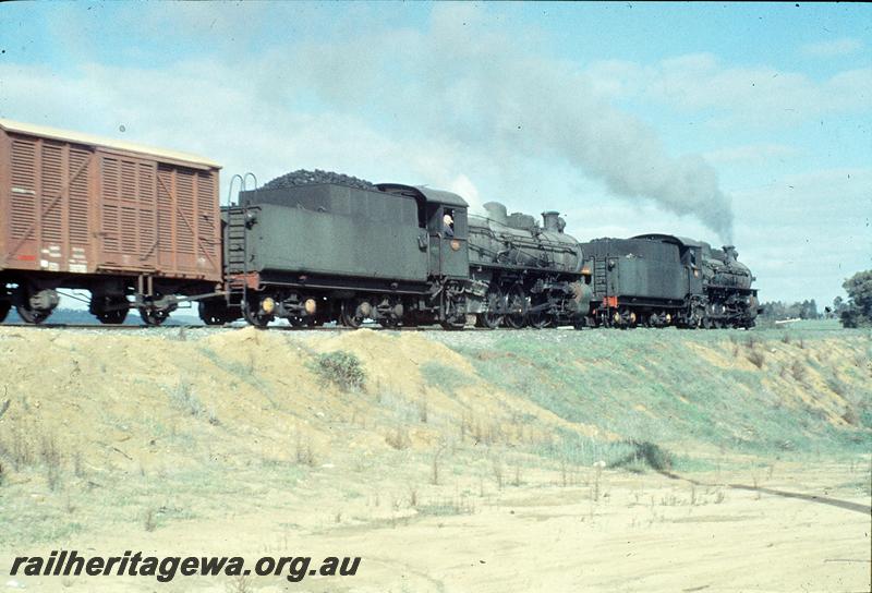 P11538
PMR class 730, PMR class 735, down goods, Collie River bridge. SWR line.
