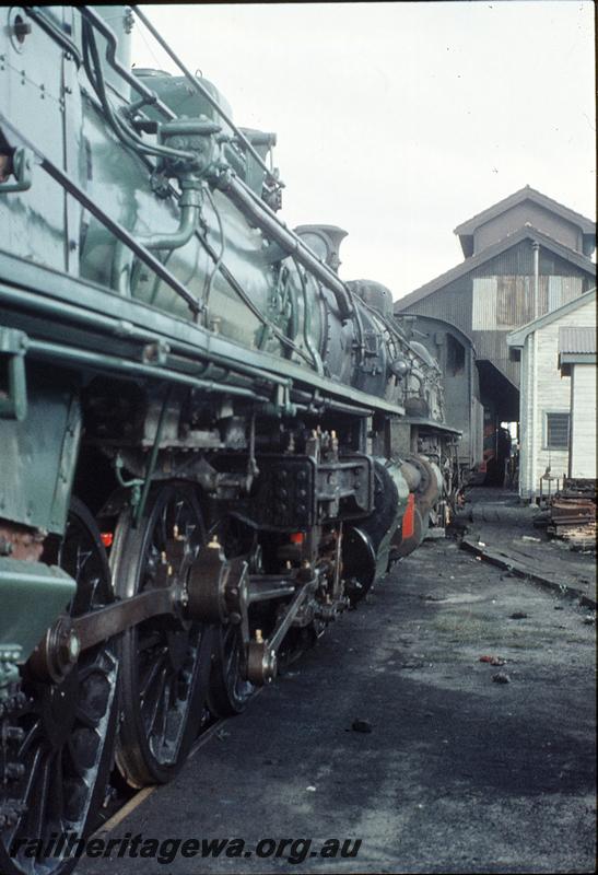 P11554
Part of facade, PM class, PM class, East Perth loco shed. ER line.
