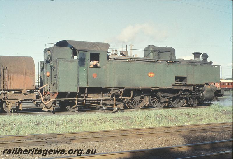 P11603
UT class 664, JX class diesel fuel tanker, East Perth loco shed. ER line.
