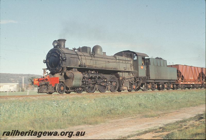 P11653
PMR class 727, up goods. SWR line.
