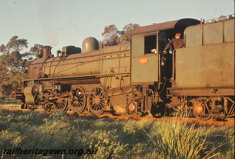 P11659
PMR class 727, up goods, Byford. SWR line.
