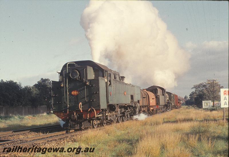 P11662
UT class 664, W class 925, fuel tanks, ballast train, approaching Seaforth. SWR line.
