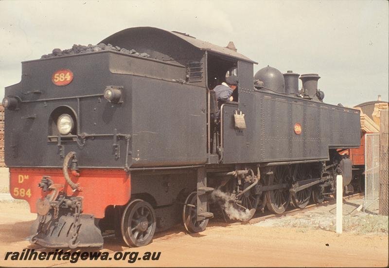 P11684
DM class 584, shunting timber, Kewdale yard.
