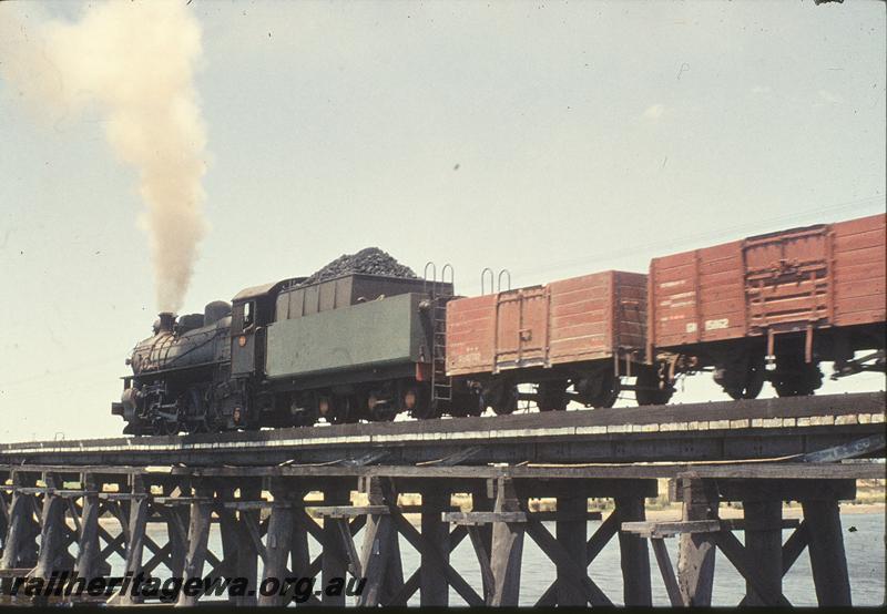 P11750
PMR class 724, down goods, Bunbury Bridge, East Perth. SWR line.
