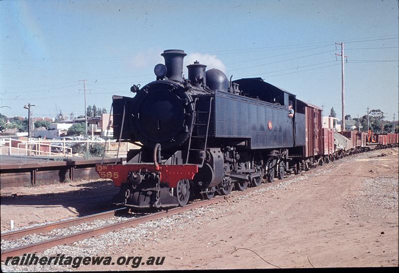 P11772
DM class 585, suburban goods, abandoned platform, Rivervale. SWR line.
