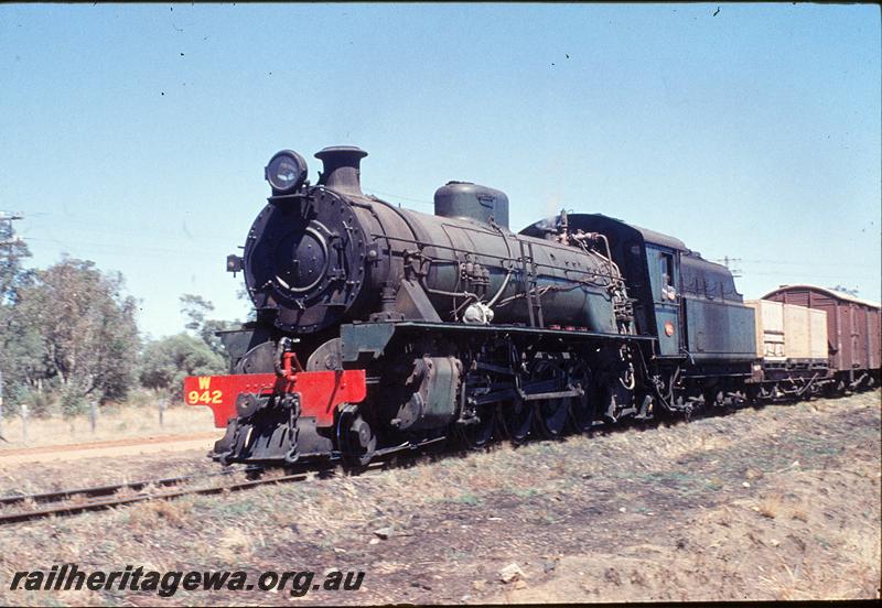 P11787
W class 942, goods train. PP line.
