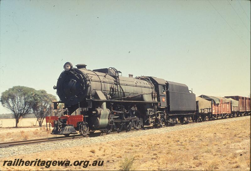 P11851
V class 1220, up goods. GSR line.
