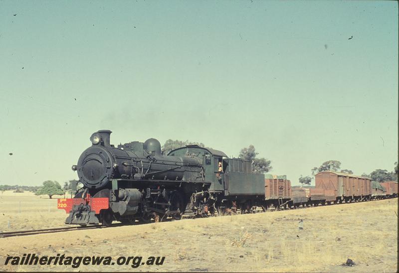 P11861
PMR class 720, goods train. Unknown location.
