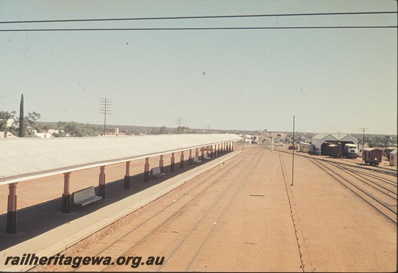 P11919
West end of Kalgoorlie station from footbridge. EGR line.
