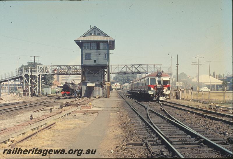 P11921
PMR class 733, 37 goods with carriages, Midland bound railcar on main, signal box, East Perth. ER line.
