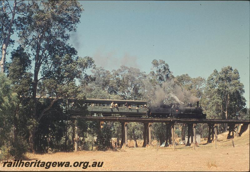 P11930
G class 123 on special train, Boyanup trestle. PP line.
