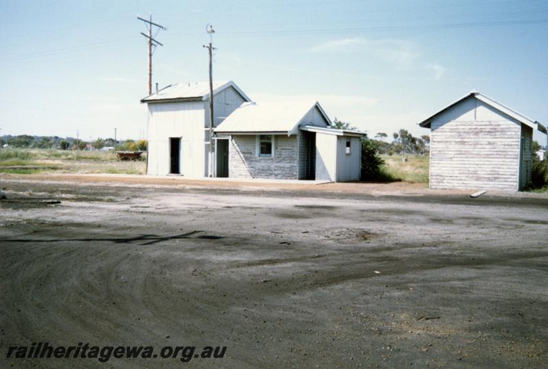 P12087
Out buildings, Wagin loco depot, GSR line, tracks removed
