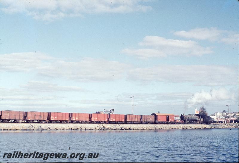 P12185
W class, assisting coal train across the plug, Bunbury. SWR line.
