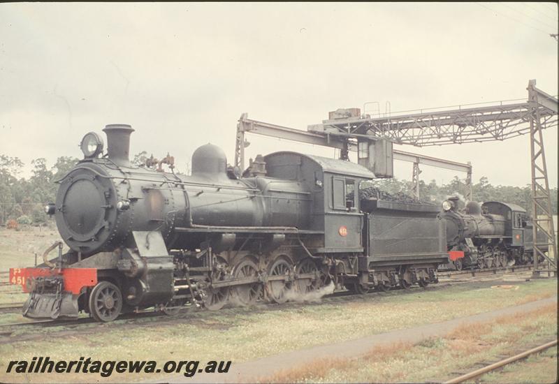 P12216
FS class 451, FS class 420, ashpits at Collie loco shed. BN line.
