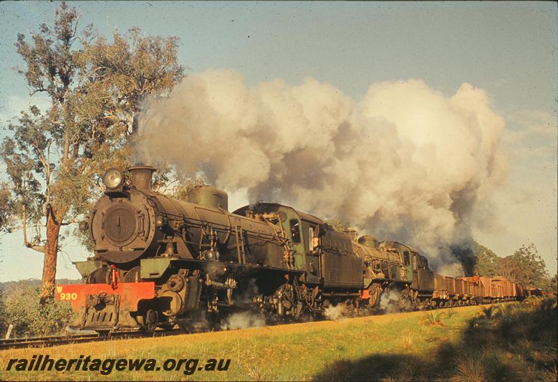 P12218
W class 930, W class, on 103 goods east of Bowelling. BN line.
