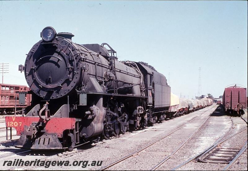 P12342
V class 1207, down goods, waiting to leave Midland Marshalling Yard. ER line.
