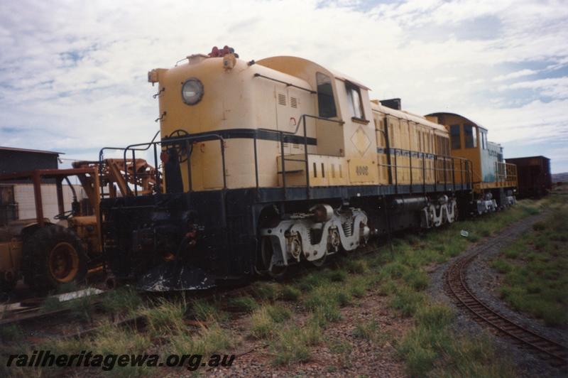 P12570
Cliffs Robe River Alco RSC3 class 4002 loco, Pilbara Railway Historical Society Museum, Dampier, short hood end and side view
