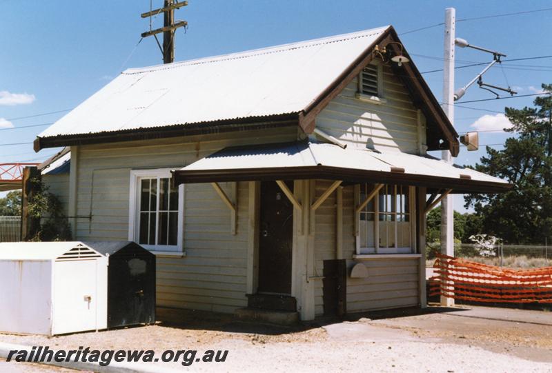 P12606
Signal box, Armadale, SWR line, rear side and end view
