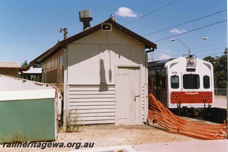 P12607
ADL class 806, relay room, Armadale station, SWR line, end views
